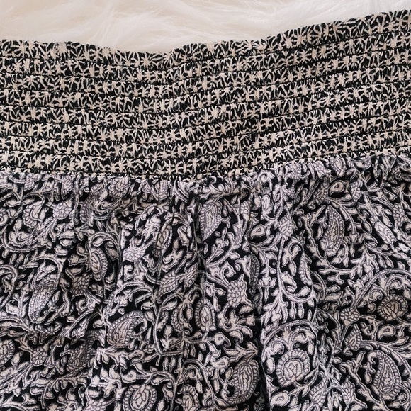 Floral print shorts - Picture 2 of 4